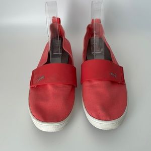 Puma women’s pink sneaker shoes size 8.5